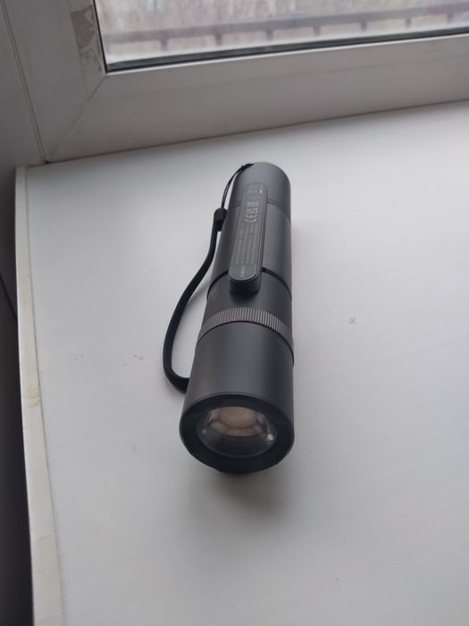 Фонарик многофункциональный.