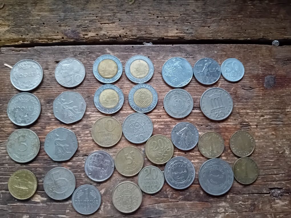 Vând monede și bancnote vechi
