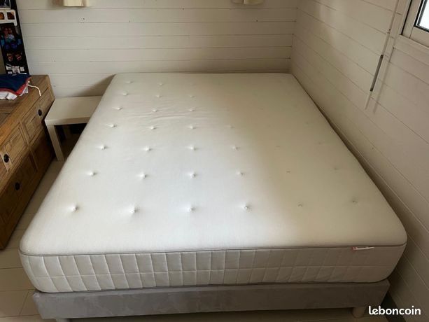 Saltea 160x200 impecabila