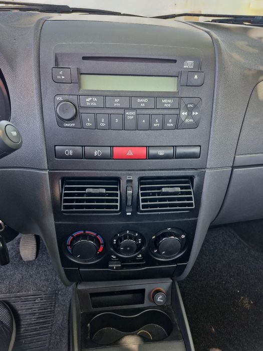 Fiat Albea 30.000 km ! Toate dotările ! unic proprietar ! Impecabil  !