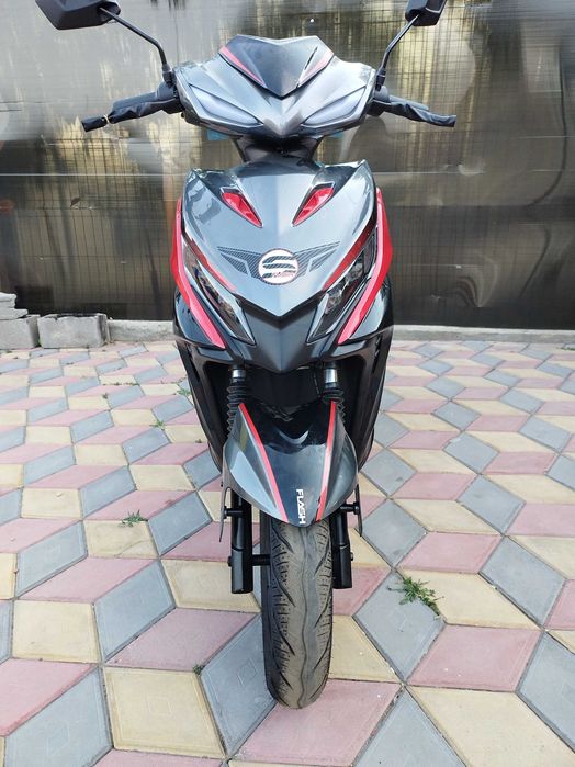 Vand scuter electric