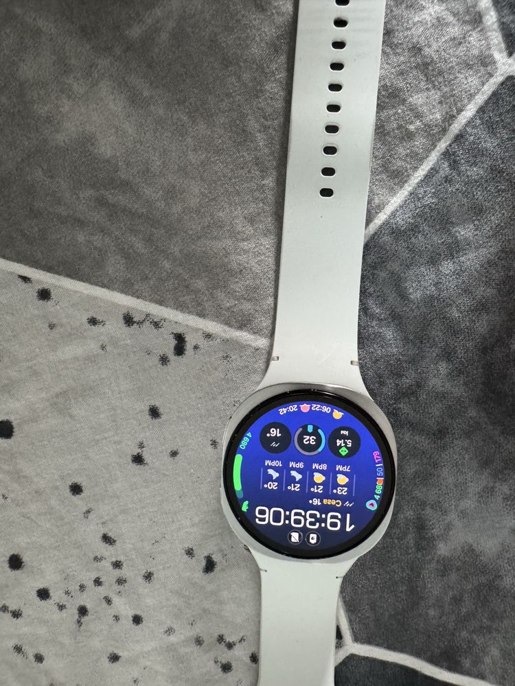 Galaxy watch 8 44mm ползван 20 дена с голяма гаранция