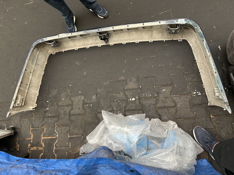 Бампер 210 мерс