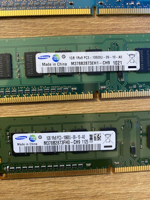 Kit memorie Ram 4GB DDR3,  calculator