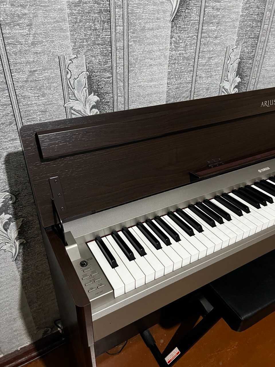 Yamaha Arius. Цифровое пианино.