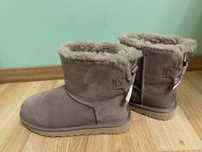 Чисто нови велурени апрески UGG