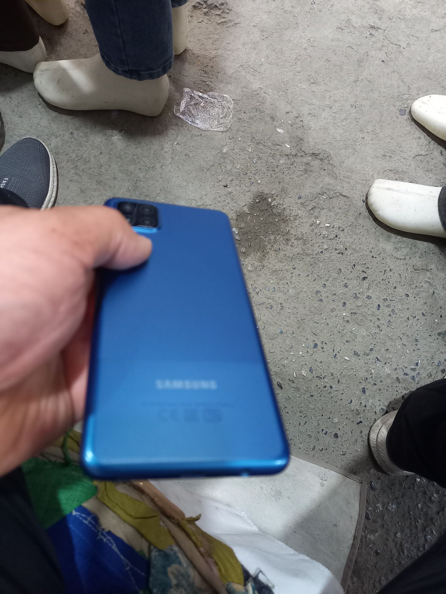 A12 samsung ideal holati yangi tiniq 32GB hotira sim karta imey bo'gan