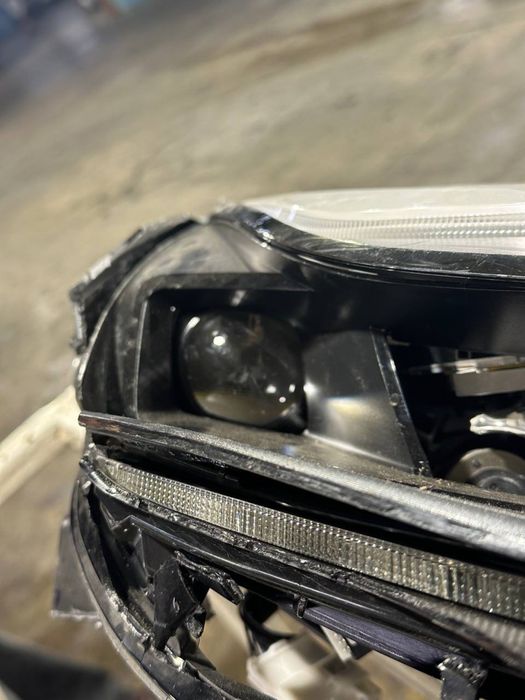 Фар ляв TESLA Model 3 - MATRIX