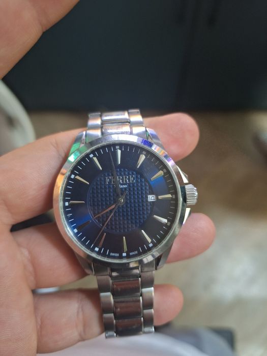 Ofer spre vânzare ceas ferre milano