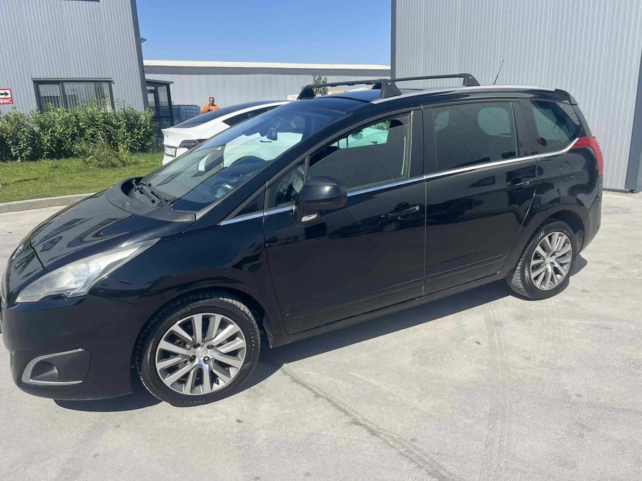 Продавам Peugeot 5008 автоматик