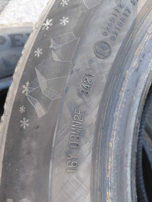 215/65/16" Semperit 4бр.гуми дот2021