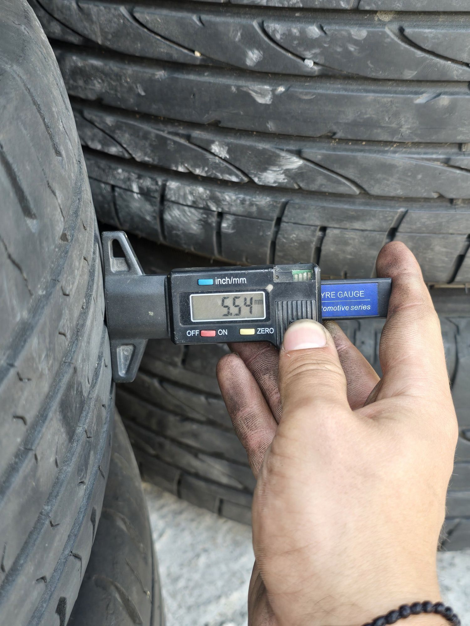 4 Броя 205/55/16 Continental 2x6mm 2x5,5mm