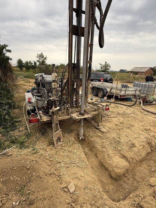 Foraje puturi apa mecanizat