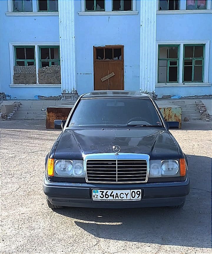 Мерс w 124 ешка подешка бамперы пороги туманники фара спойлер крыло