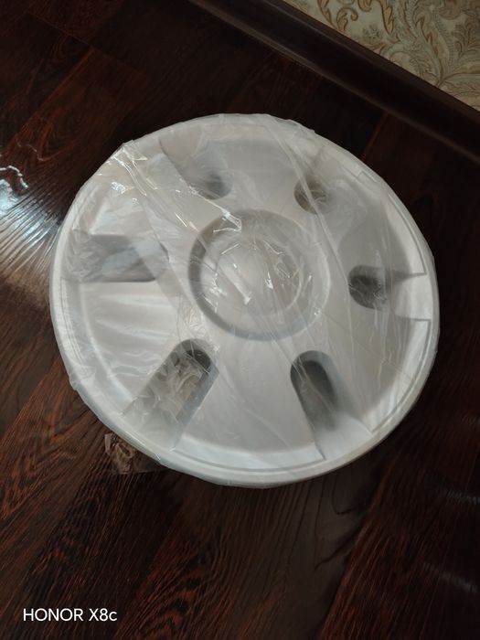 Damas kalpak sotiladi