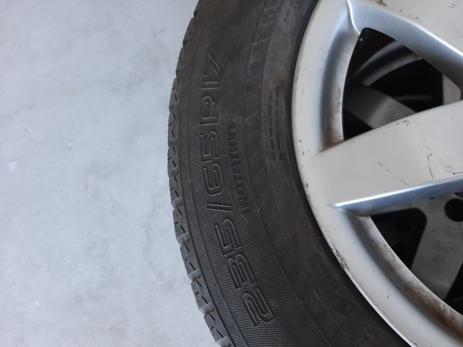 De vanzare jante+ cauciucuri de iarna 235/65/17