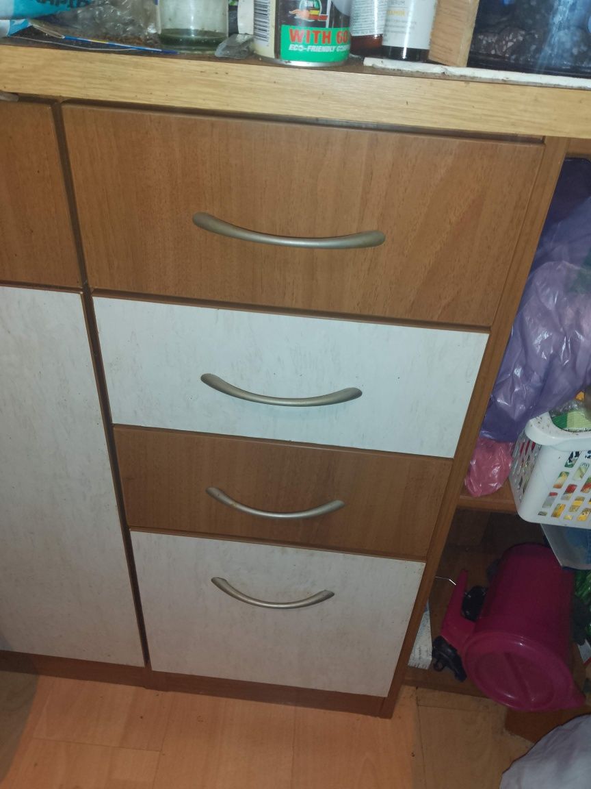 Кухненски остров с размери 1.90м/ 60 см/ вис.89/125 см при вис.част