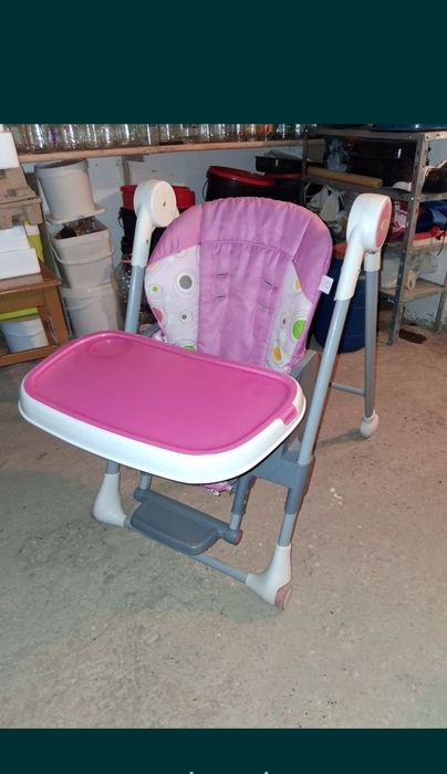Măsuță bebe cu scaunel
Scaunul se poate lăsa pe spate ast