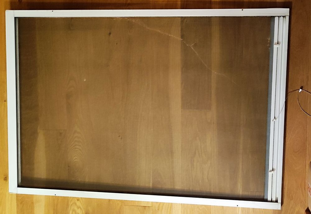 Vând plasa de tantari tip rulou