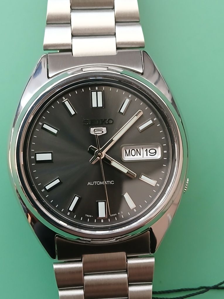 Часовник Seiko 5