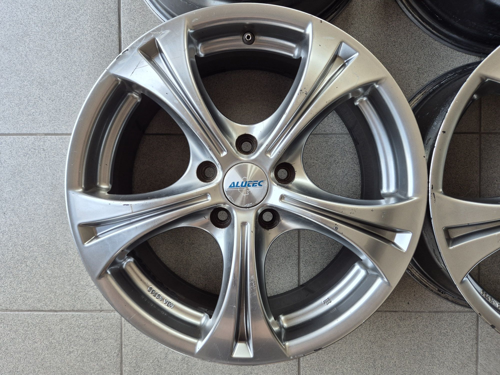 Алуминиеви джанти Alutec 17 5x112