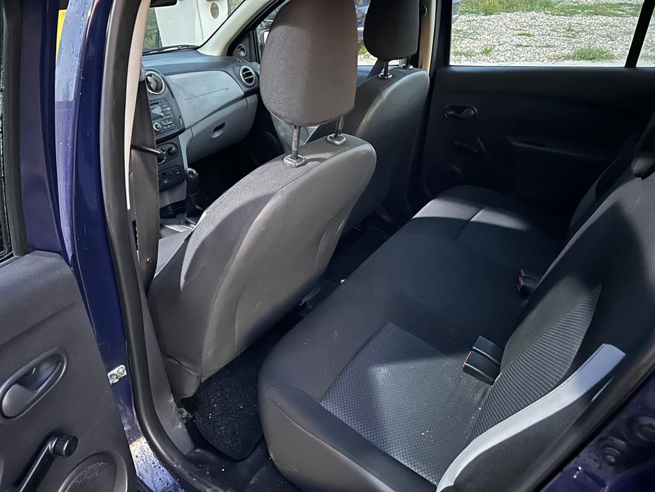 Dacia sandero doi