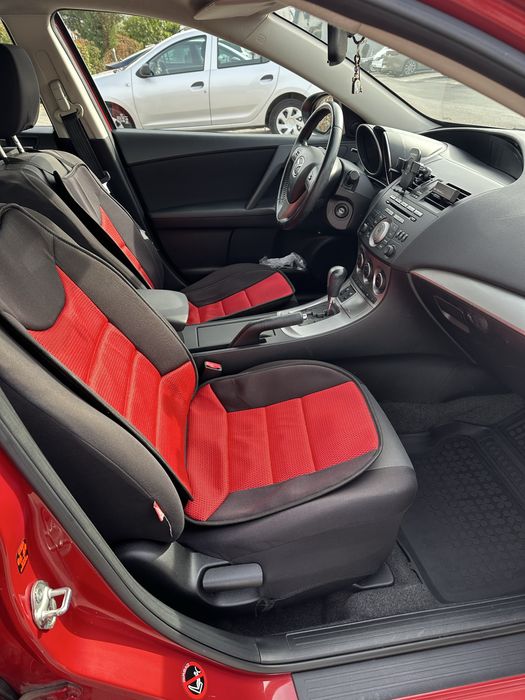 Mazda 3 Hatchback 2011
