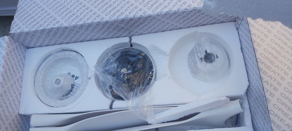 Ventilator de tavan dimensiuni Lăţime 100 cm inălţime 30 cm Adâncime 5