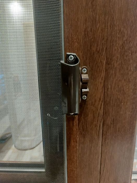 Комарник за врата цвят тъмен орех