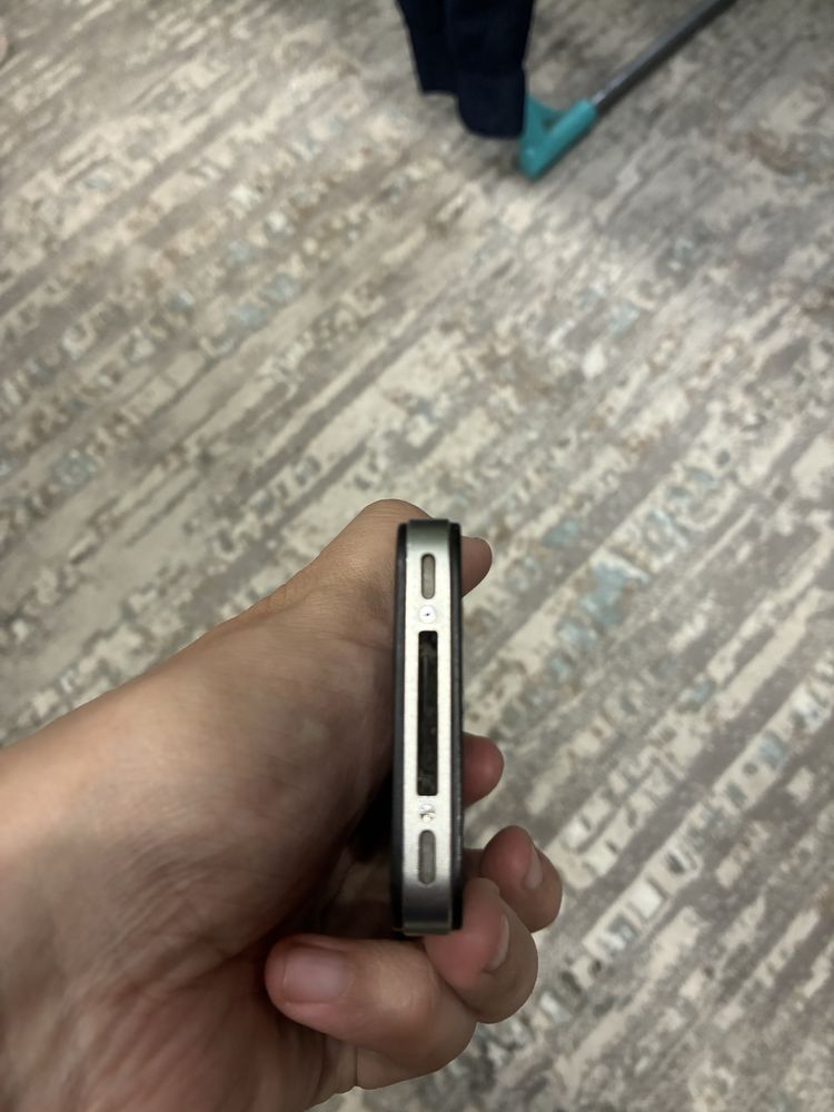 Iphone 4 роритет