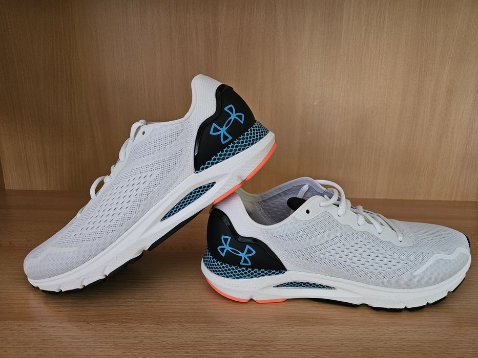 Спортни обувки Under Armour HOVR Sonic 6
