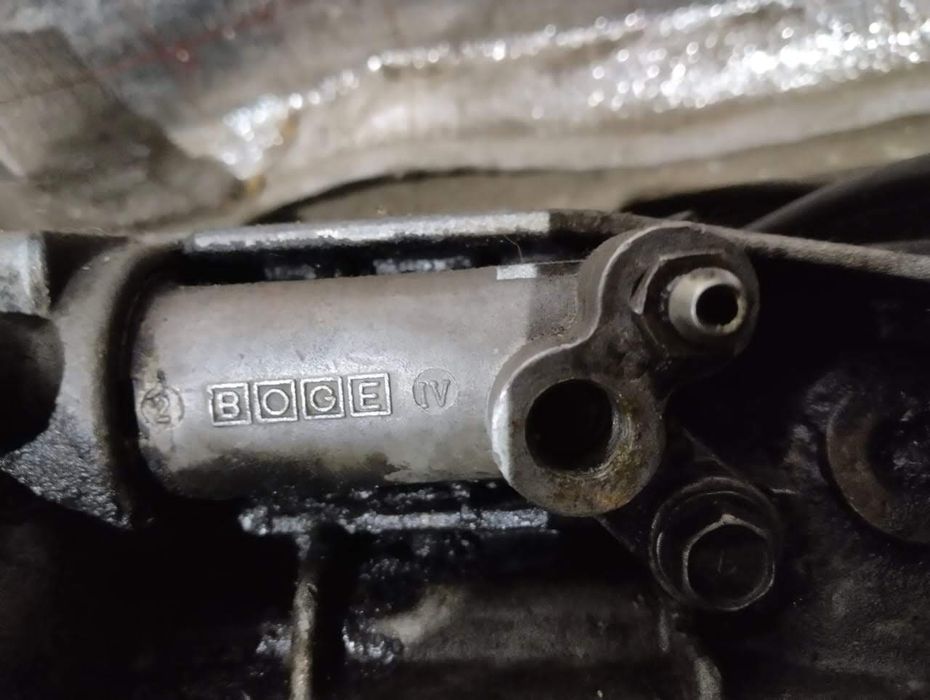 Продам коробку от Ауди 100 С обьем 2.3 все вопросы по телеф