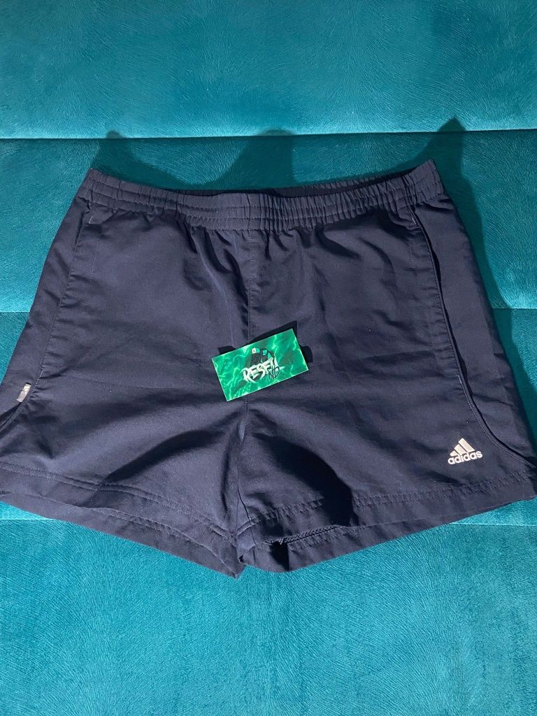 Pantaloni scurti Adidas [S]