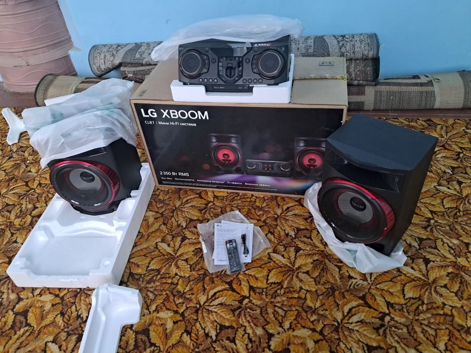 LG   XBOOM.   CL87.     HI FI