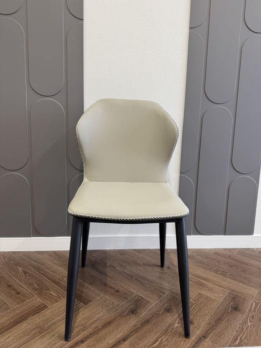 Продам стулья новые в наличии 8 штук