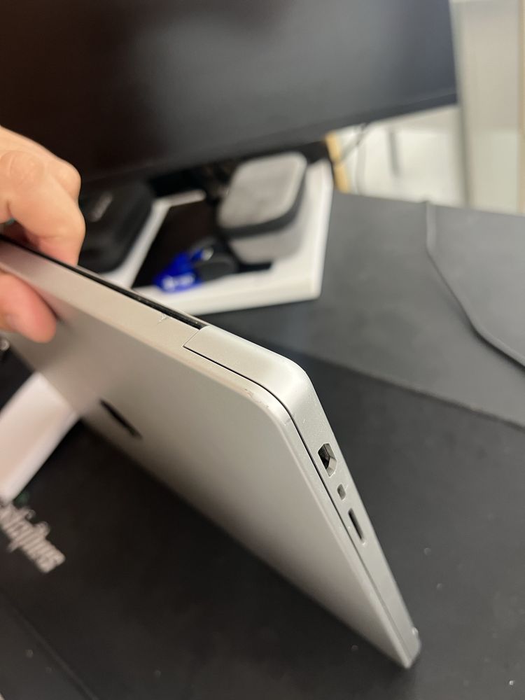 16 inch Macbook M1 Pro Silver 16/512Gb