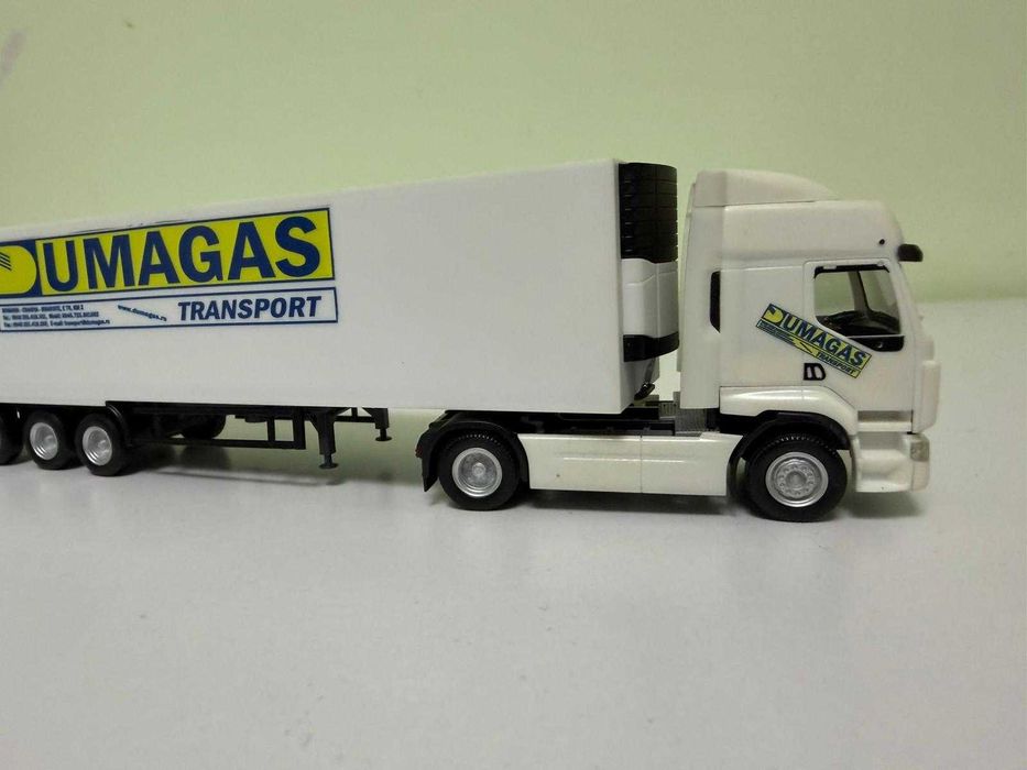 macheta scara 1:87, camion TIR Renault Premium Dumagas Herpa