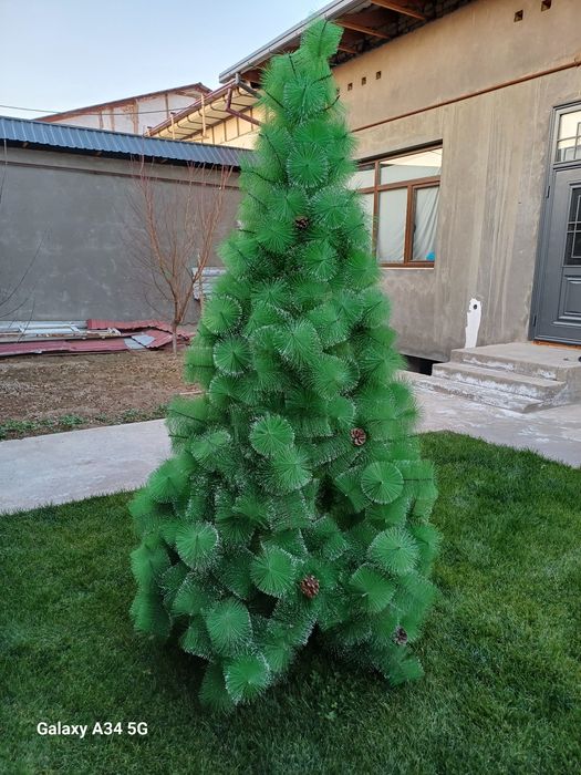 Yangi yil archasi suniy sotiladi 700000