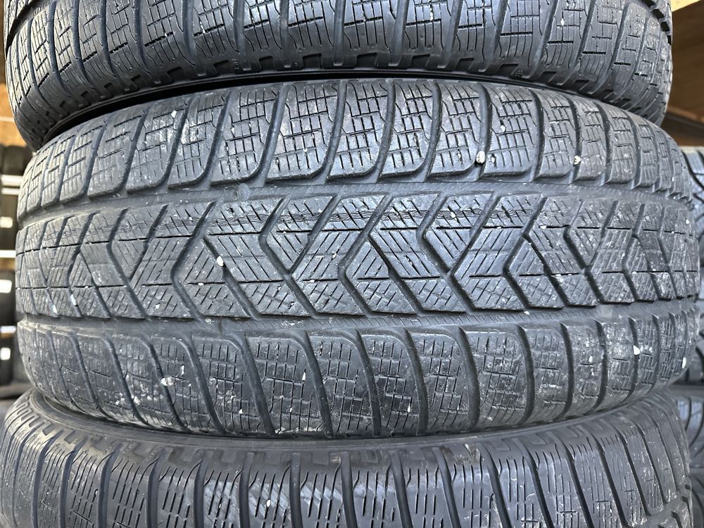 Anvelope 235/65/17 Pirelli