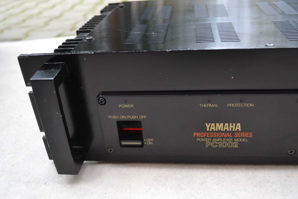 Amplificator Putere Yamaha PC 1002 Professional Series