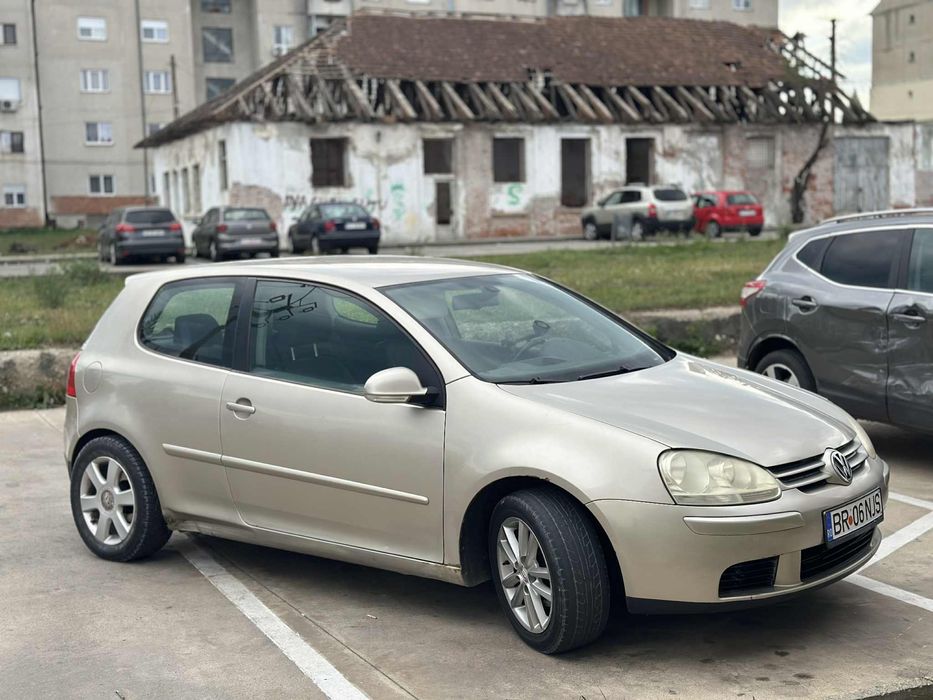 Volkswagen golf V