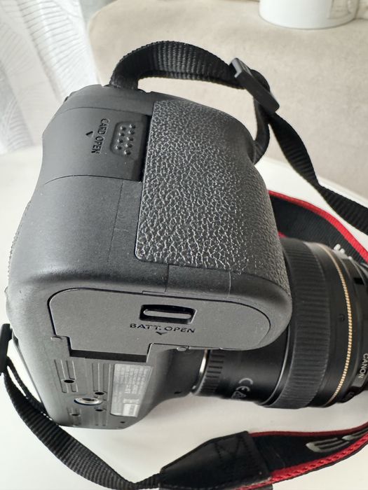 KiCanon Full Frame 6D Mark II + 50mm f1.4 la cutie!