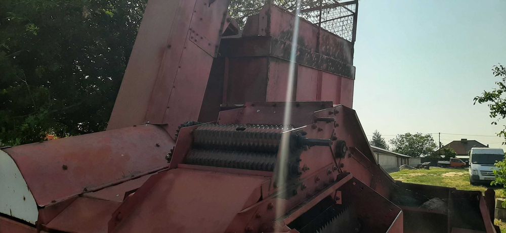 Culegatoare porumb ZMAJ 222