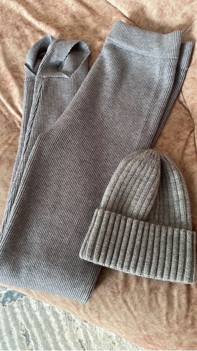 Продам лосины и шапку