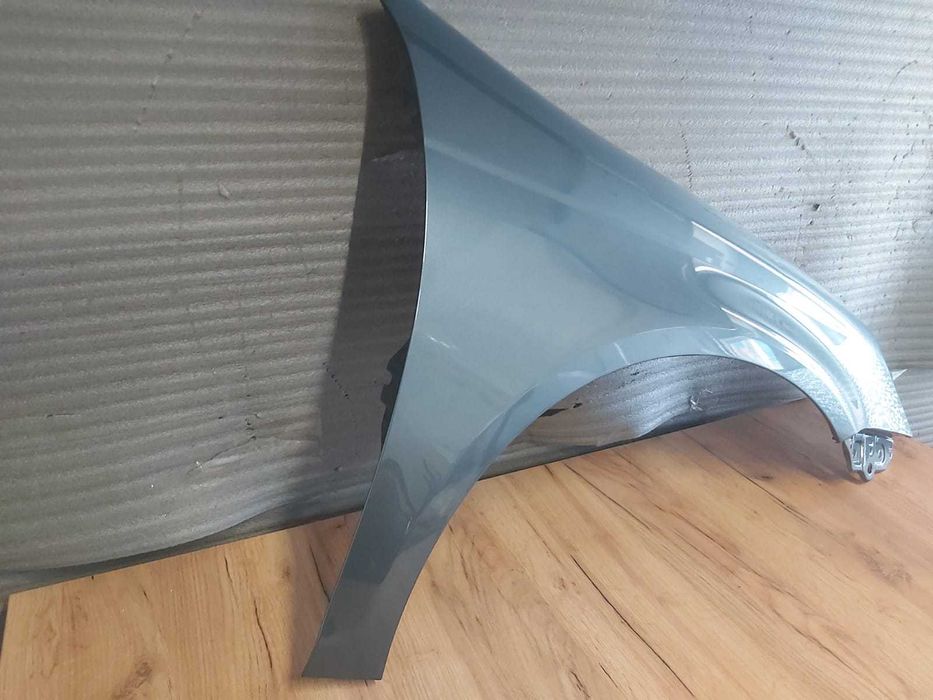 Aripa Fata Dreapta VW Jetta 3/III 2005-2011 (LA6R (Verde))