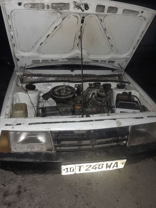 Срочно продаётся машина 09