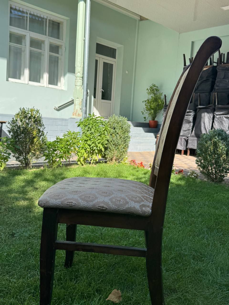 Mebelniy stulimiz sotiladi
