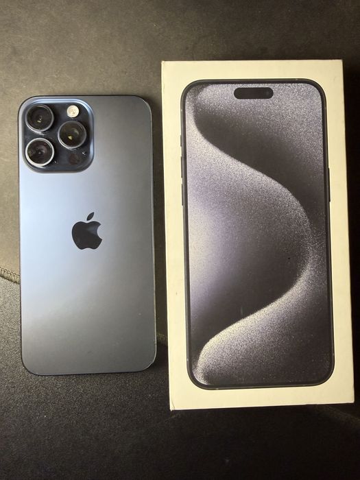 iPhone 15 Pro Max 256 GB-Impecabil la cutie + accesorii originale