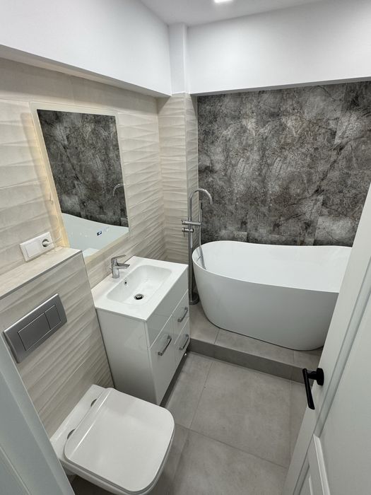 Școlii, Hotel Mara, 3 camere, totul nou