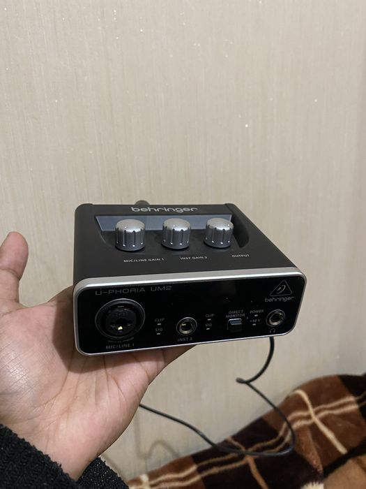 продам звуковую картку behringer